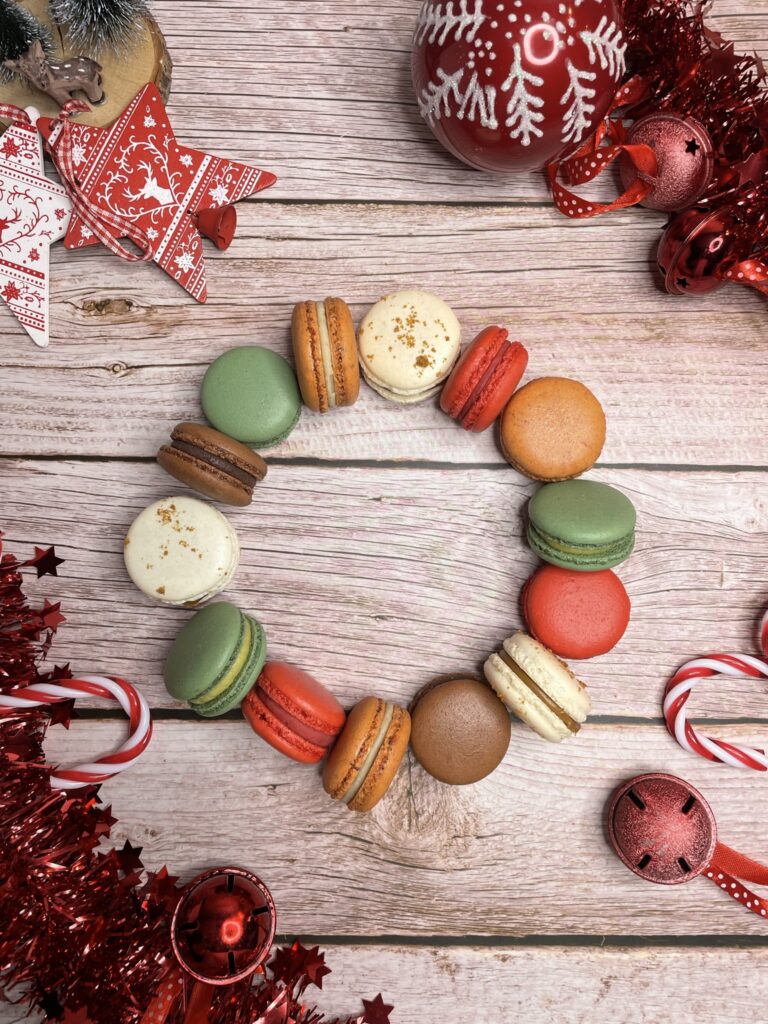 macarons artisanaux de Noël Orléans chocolat fraise pistache