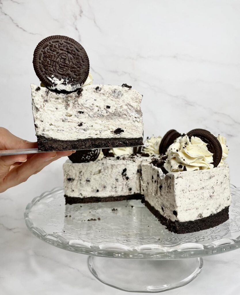 Pâtisserie moderne artisanale réalisée dans le laboratoire Précieux Délices à Orléans