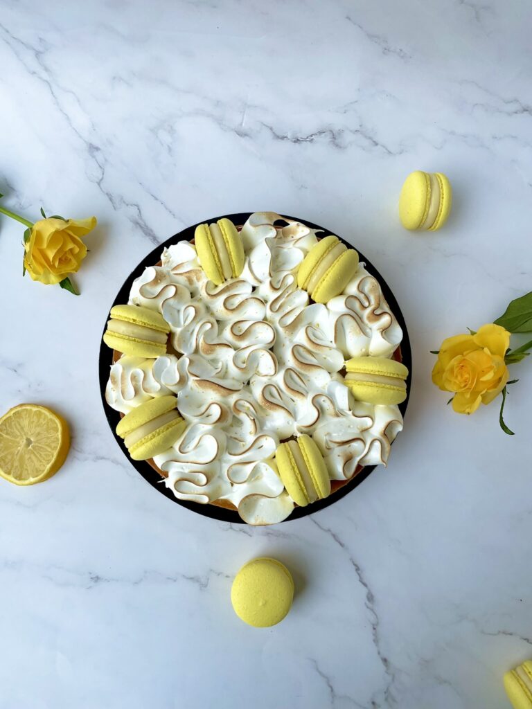 Tarte moderne artisanale réalisée à Orléans – création Précieux Délices