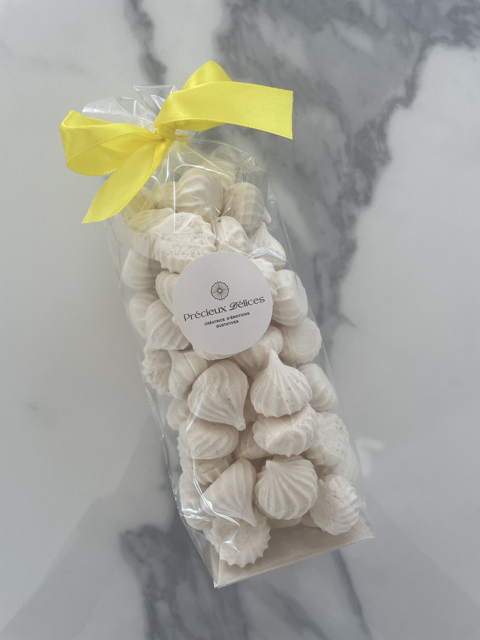 Meringues vanille (poudre de vanille de Madagascar) 6€