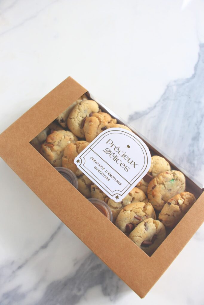 cookies gourmands aux pépites de chocolat avec dips caramel et chocolat faits maison à Orléans